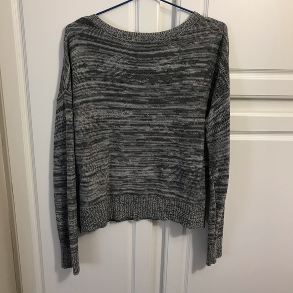 Banana Republic Grey sweater - Picture 3 of 5